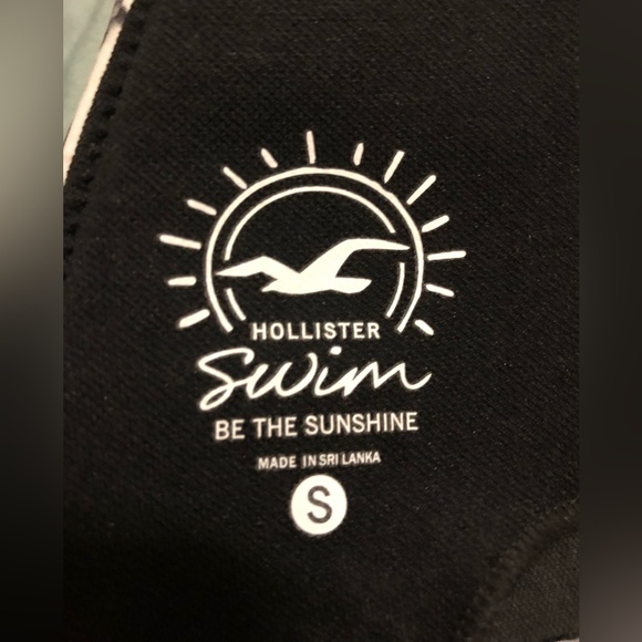 Hollister Tie Dye Triangle Bikini Top - Picture 4 of 6